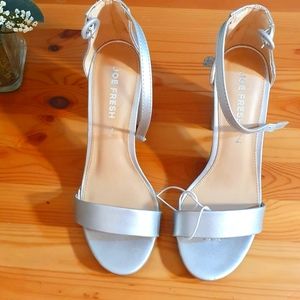 **SOLD**Joe Fresh Heel Shoes